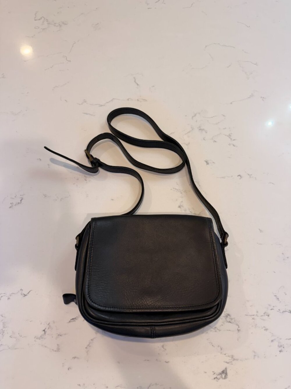 Vintage 1990s Eddie Bauer Leather Crossbody